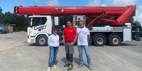 visuel Comlev investit avant de d&eacute;m&eacute;nager 